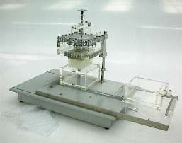 Combined transfer- and pipetter unit